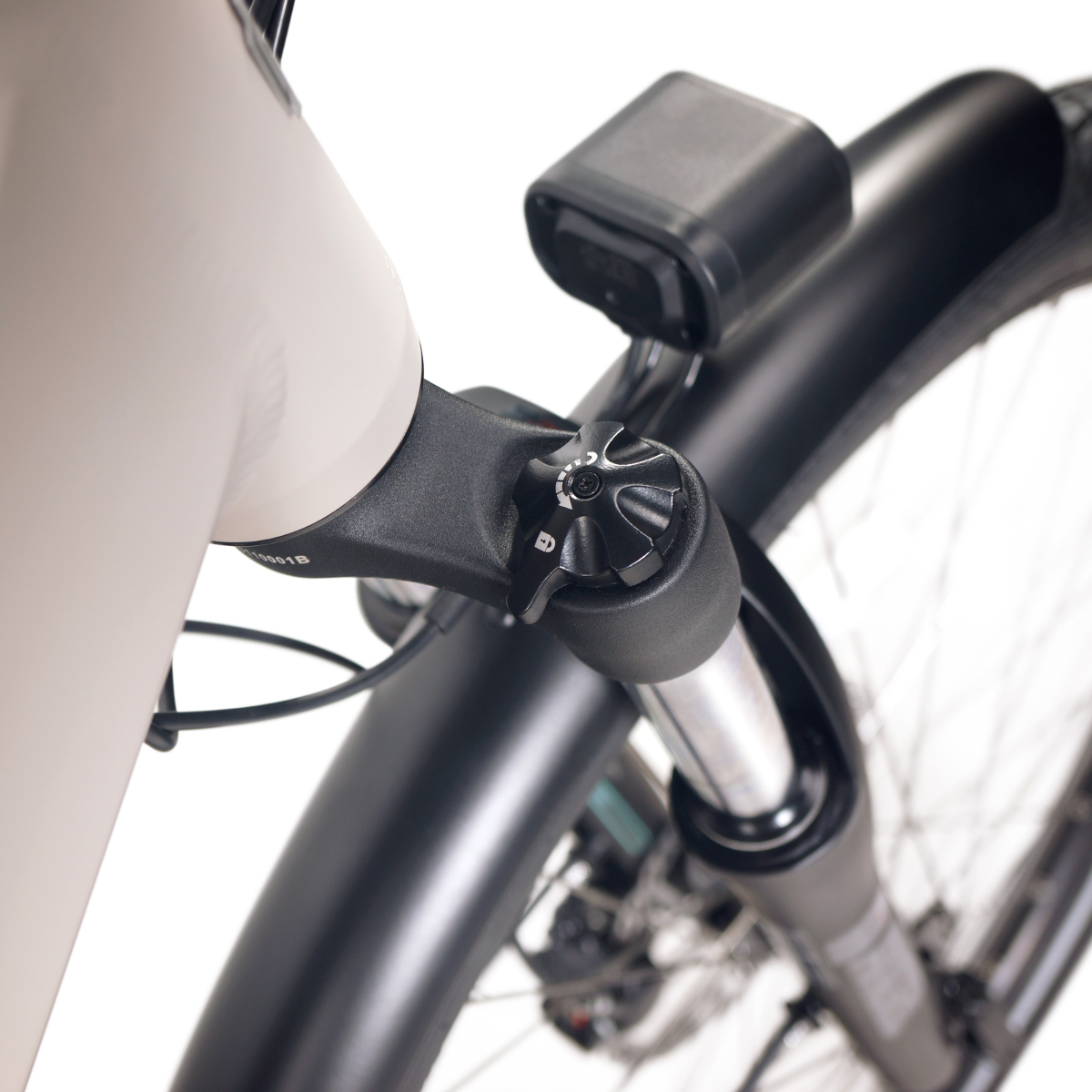 NCM T7 Trekking E-Bike, 250W, 48V 19Ah 912Wh Battery